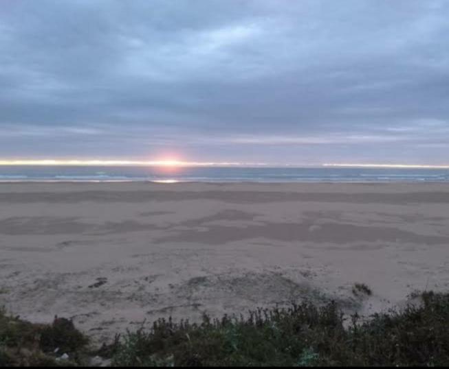 Bel Appartement A 5Min De La Plage Tanger Kültér fotó